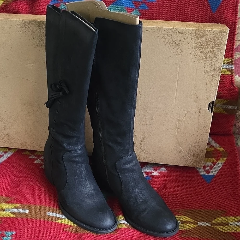 BORN Black Knee-High‎ Women's Boots